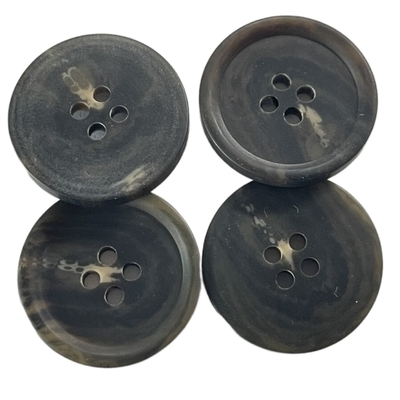Boutons de klaxon ronds de Matte Finished Plastic Coat Faux avec le trou de la jante 36L quatre