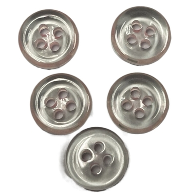 Couleur en plastique de roses pâles du trou 18L des boutons de chemise de conception transparente 4 pour des vêtements