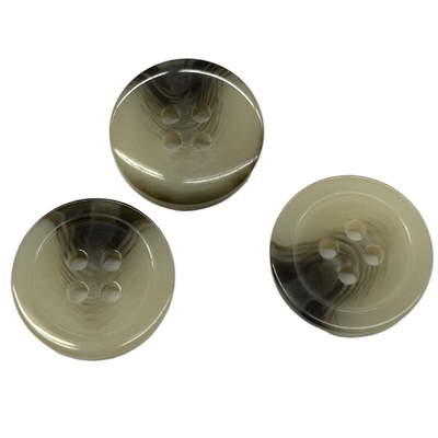 Le faux bouton de klaxon en plastique avec l'utilisation de trou de la jante 28L 4 sur le manteau des femmes Outwear