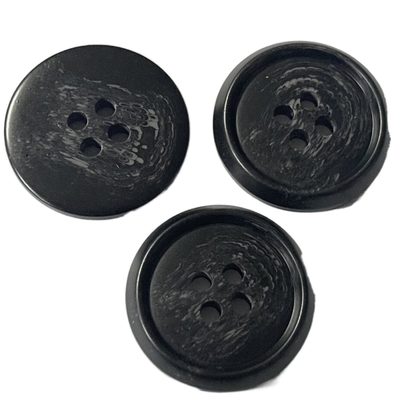 Bouton de klaxon d'imitation de quatre trous faux 25mm avec Rim Use For Coat Outerwear