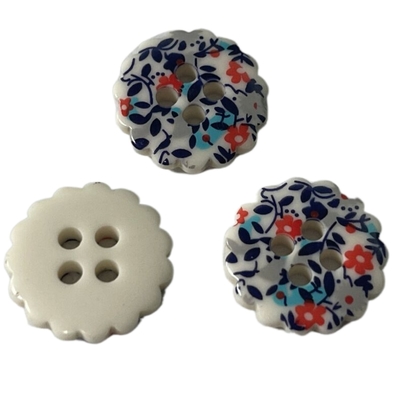La résine en soie de fleur de chemise d'impression boutonne 4 trous 20L pour le chemisier de couture