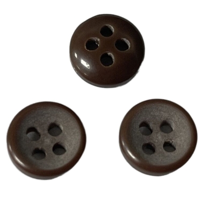 Couleur en plastique des boutons 4-Holes Brown foncé de fantaisie de résine dans 15L pour la chemise de couture