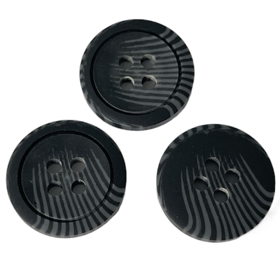Les boutons de klaxon d'imitation de chandail de veste de manteau 4 trous 32L Matt ont fini