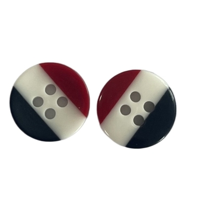 Adaptez le trou aux besoins du client 4 combiné de chemise de conception de couleur en plastique des boutons trois dans 20L pour des vêtements de chemise