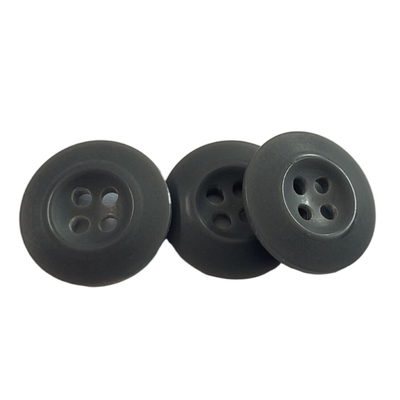 Le rond de Grey Color Melamine Buttons In 30L forment des uniformes de Matt Finished Using On Military