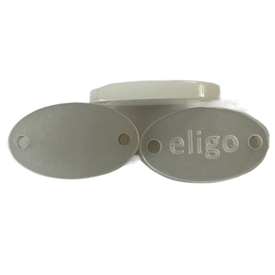 L'ellipse de conception d'insigne aiment les boutons en plastique outre de la couleur blanche avec Logo Sew On Type Custom
