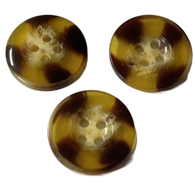 Trou 4 des boutons de manteau de klaxon de Faux de résine 20mm s'appliquer pour le chandail du manteau des femmes