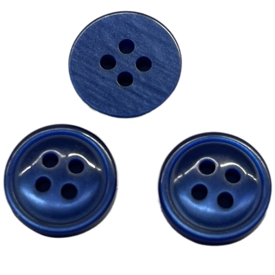 Les boutons d'imitation de fantaisie de perle dans 12mm 4 trous emploient sur la chemise des hommes