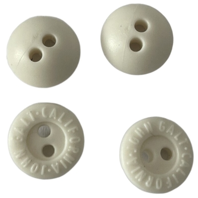 Trou 2 outre des boutons en caoutchouc blancs Logo Use On Sewing Clothing gravé par 11mm