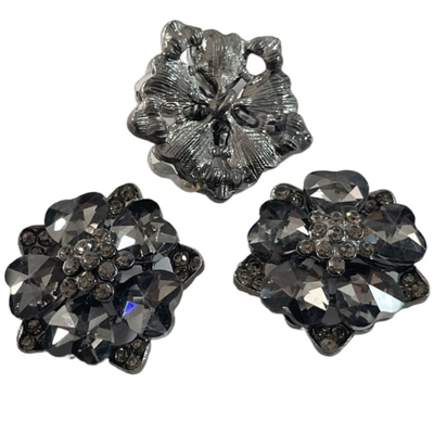 boutons de jambe de fantaisie en métal 40L 2.3g avec le Faux Crystal Use Plastic Flower Buttons
