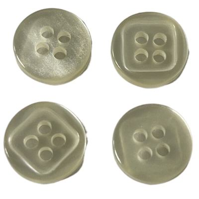 13mm 4 boutons de chemise en plastique de trous emploient sur l'habillement de la chemise des hommes