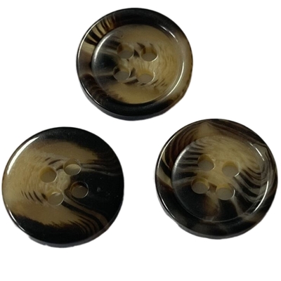 Boutons de klaxon de trous de la veste 4 du manteau des femmes faux 28L avec la jante
