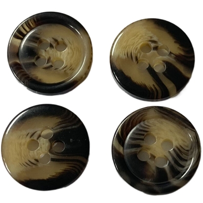Boutons de klaxon de trous de la veste 4 du manteau des femmes faux 28L avec la jante