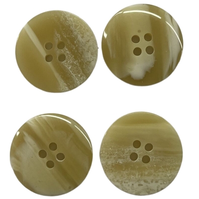 Le faux bouton de marbre Brown 30L de polyester de 4 trous emploient pour la veste de manteau
