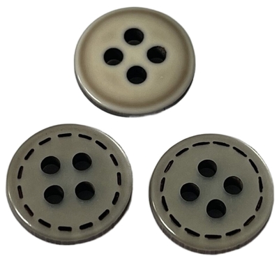4 trous que 18mm Silked impriment les boutons de chemise en plastique emploient sur l'habillement de chemisiers de chemise