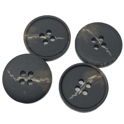 fausse utilisation de Brown foncé de boutons de klaxon des trous 36L 4 pour le manteau de chandail